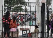 Keanggunan Pahlawan Berkostum: Jejak Kamera di Balik Prestasi Tentara Wanita Keanggunan Pahlawan Berkostum: Jejak Kamera di Balik Prestasi Tentara Wanita