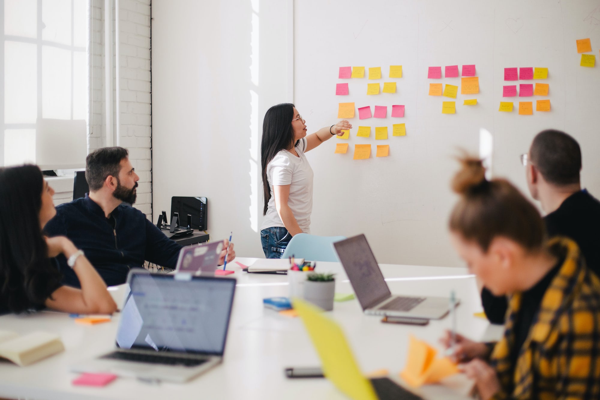 Apa Saja Keuntungan dan Tantangan Penerapan Blended Learning di SD?