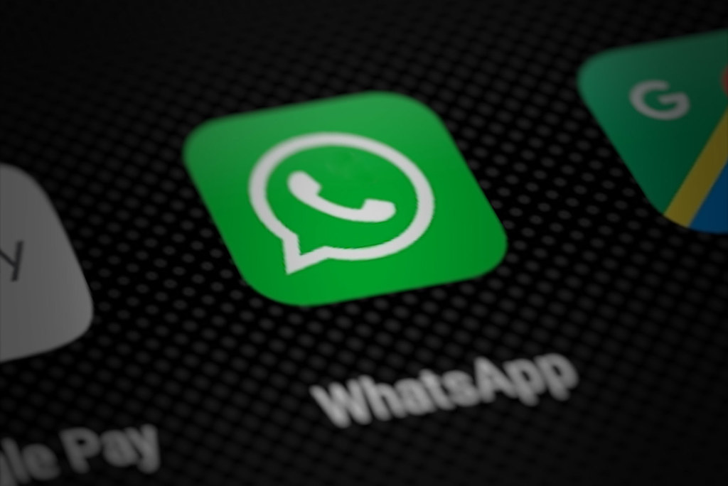 Kekuatan Tak Terlihat: Rahasia Status Privasi dalam WhatsApp