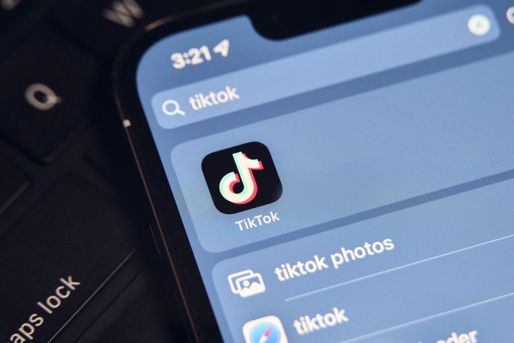 Ekspansi Kreatif: Apa Kabar TikTok 18+ Apk 1.1.8 (23 MB) Android?