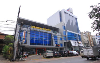 Bertanya-tanya: Kapan JNE Tutup?