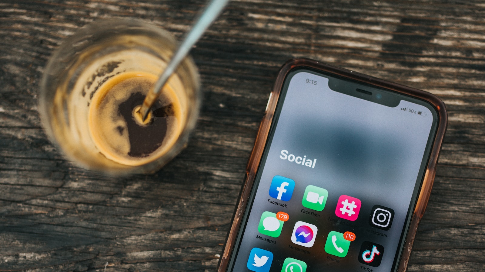 Mengenal ‌WhatsApp GB: Aplikasi Chat yang Penuh Keunikan!